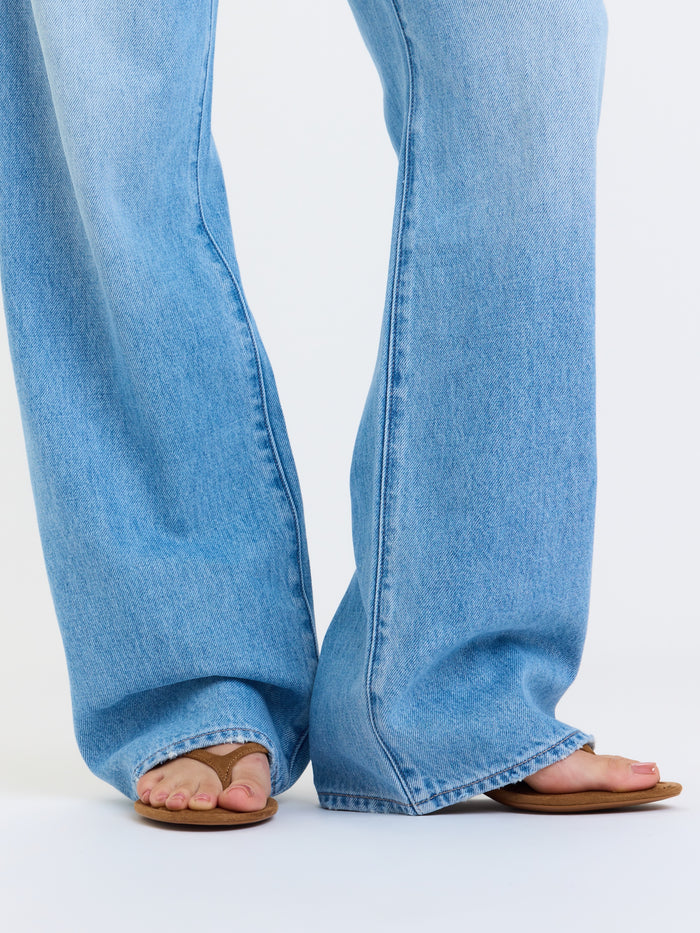 2k Mid Rise Relaxed Baggy Pant in Pulse