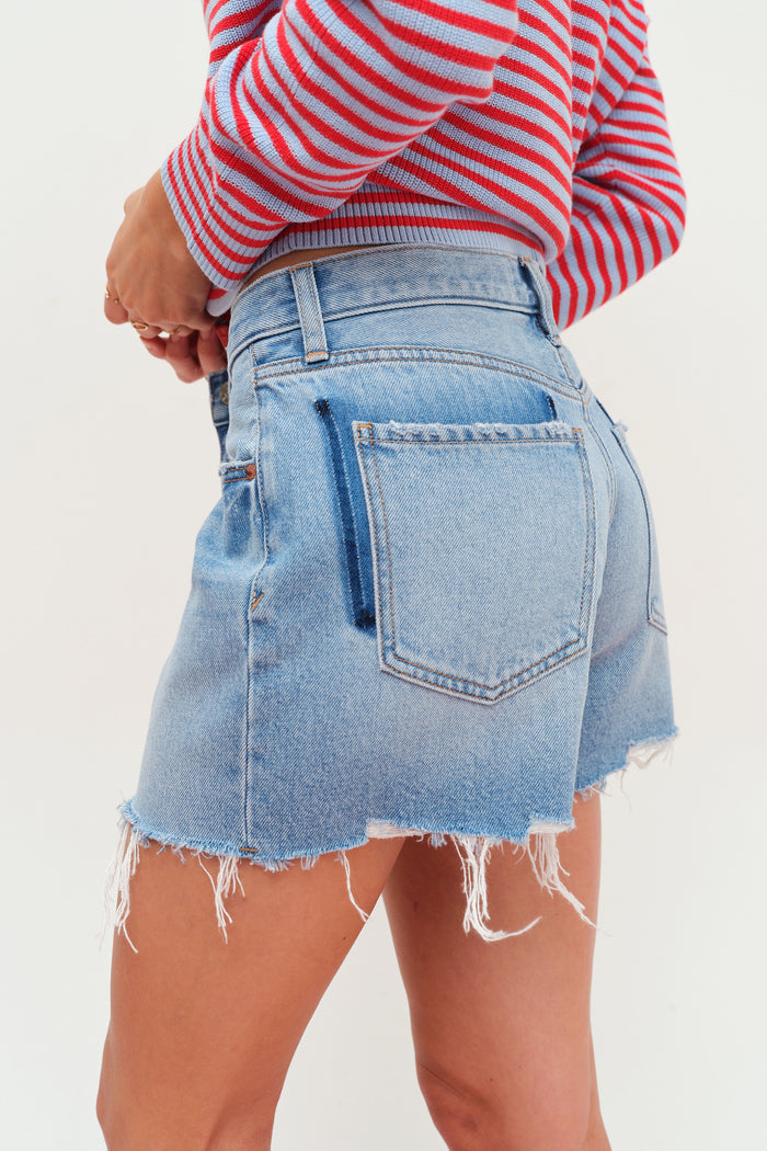 Crossroads Mid Rise Loose Short in Pulse