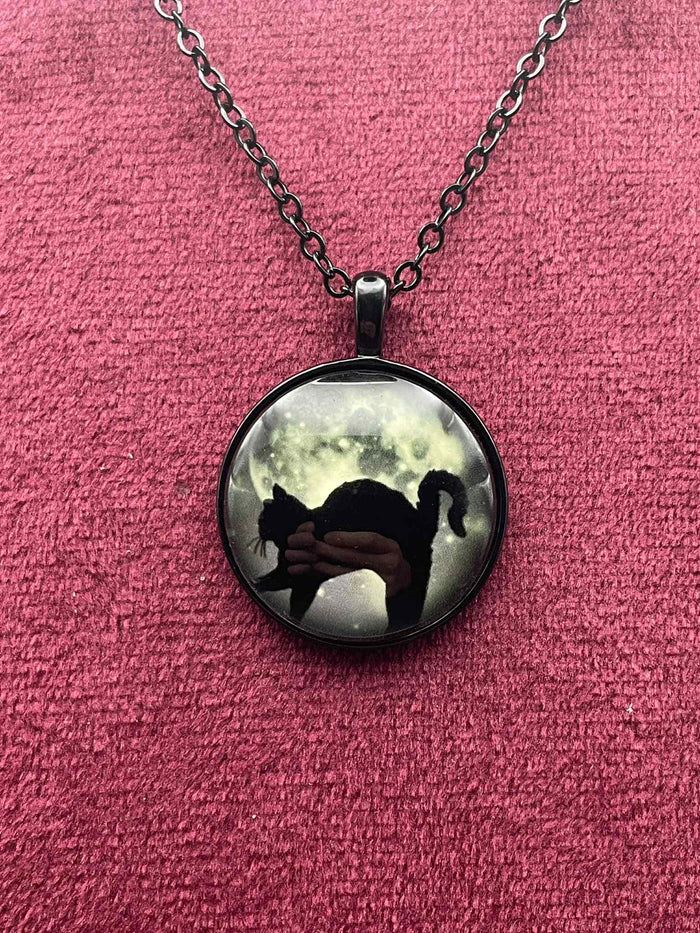Glowing Round Picture Necklace | Green Luminous Pendant | Glow in Dark