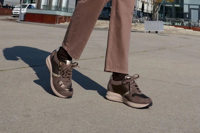 Kim - Ice Brown