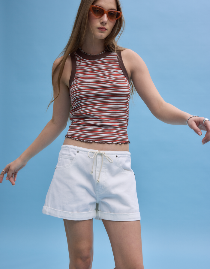 Maddie Mid Rise Short in Lamb