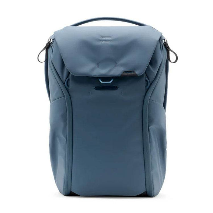 Peak Design Everyday Backpack v2 30L with weatherproof shell and MagLatch hardware for organized photo and daily carry