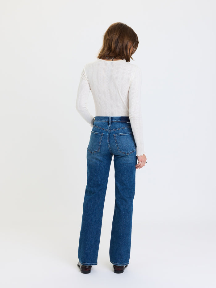 Rebel Mid Rise Slim Straight in Surge