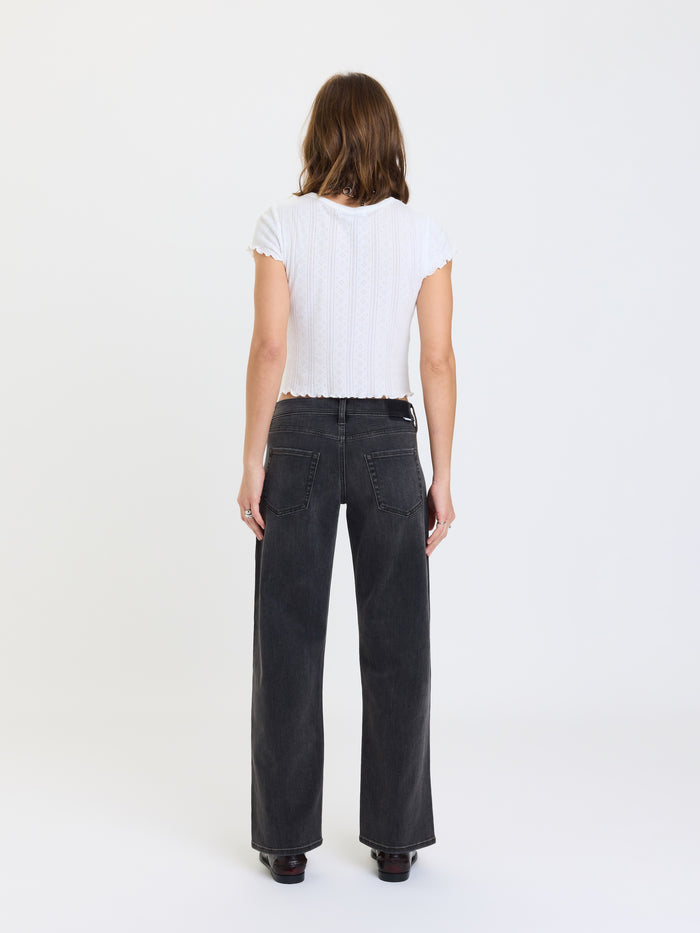 Replay Low Rise V-Waist Soft Barrel in Motion