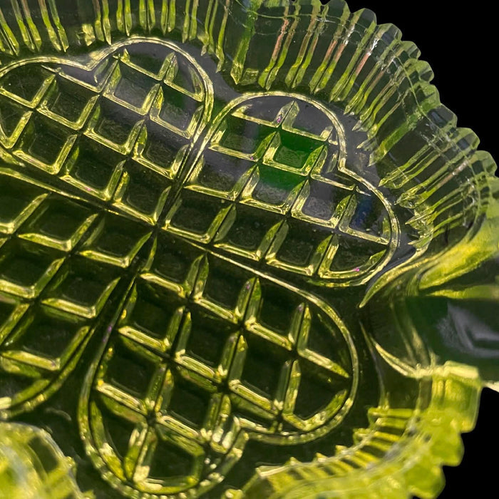 Uranium Glass (Four-Leaf Clover) Jewelry Box | Lucky Trinket Container | UV Glowing
