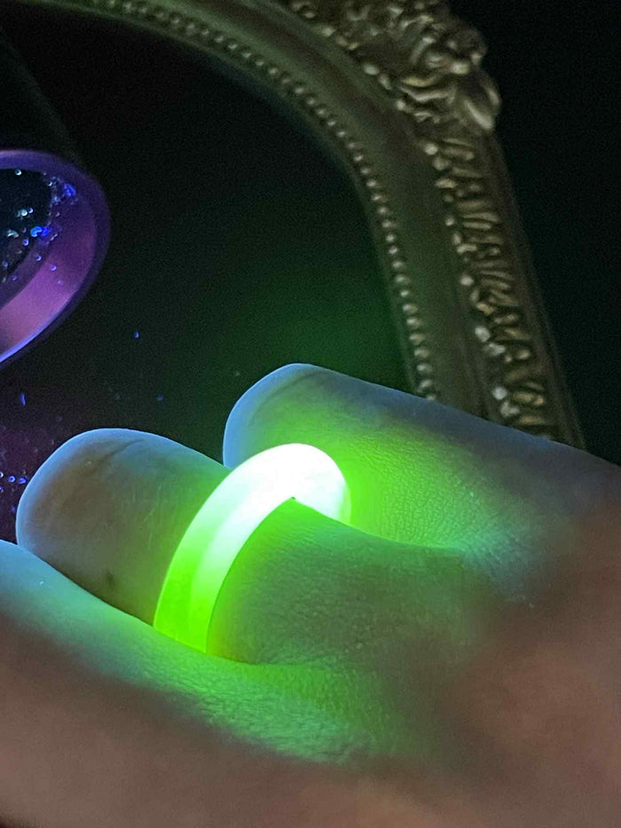 Uranium Glass Round Ring | UV Glowing | Custom Sizes O-Ring Jewelry