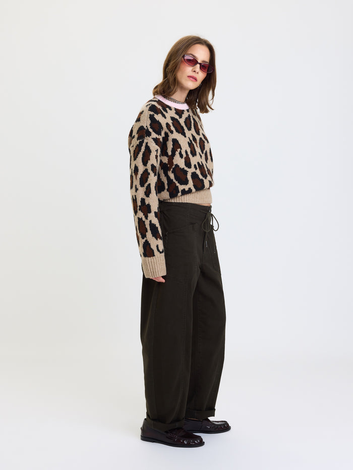 Villa Drawstring Barrel Pant in Fern