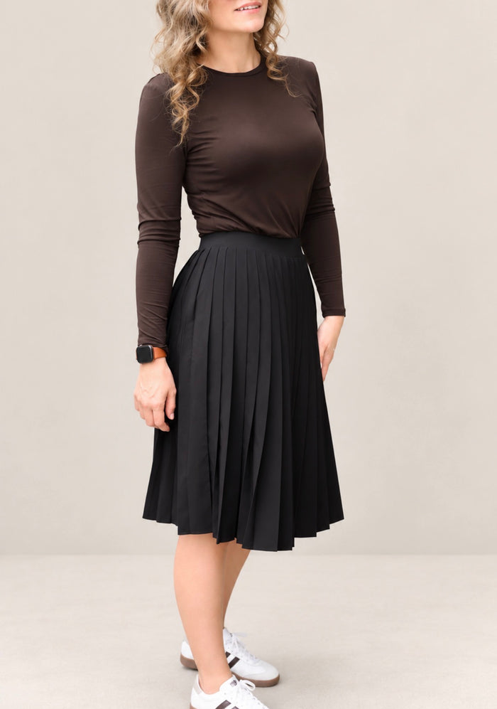 Wide Pleat Court Skirt 22”